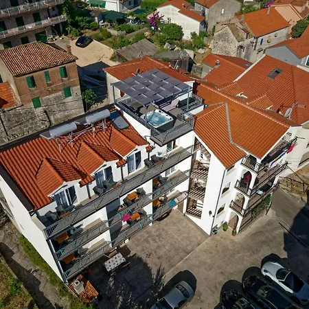 Apartments&rooms žaja