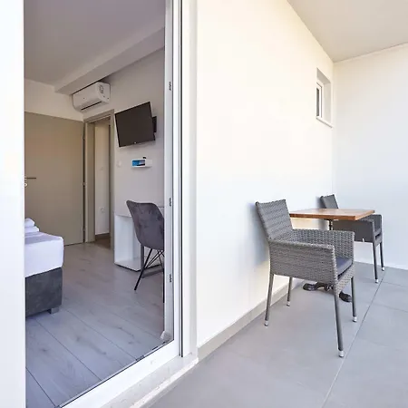& Zaja Apartment *