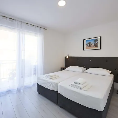 & Zaja * Trogir