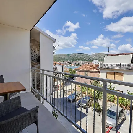 & Zaja * Trogir