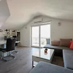 & Zaja Apartment