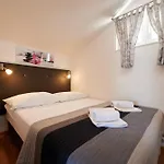 Apartment & Zaja
