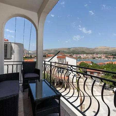 & Zaja Apartment *