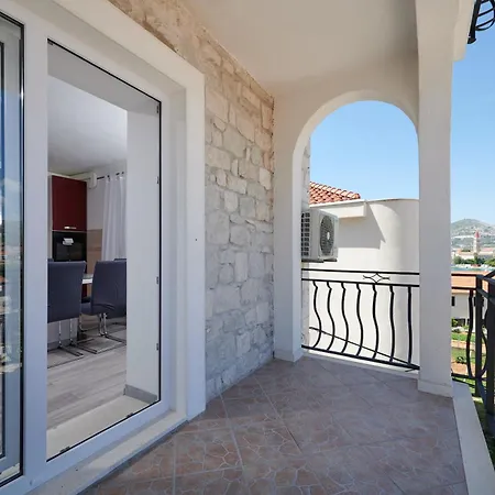 & Zaja Apartment