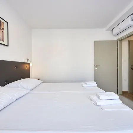 Apartment & Zaja