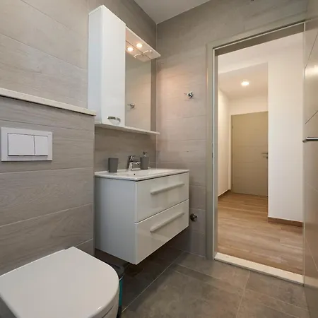 & Zaja Apartment *